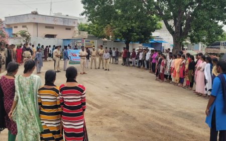 యువత విద్యార్థులు డ్రగ్స్ గంజాయి లాంటి వాటికి అలవాటు పడకండి ఎస్సై శ్రీకాంత్ గౌడ్