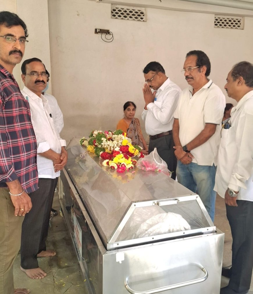 సీనియర్ జర్నలిస్టు శ్రీనివాస్ అనారోగ్యంతో మృతి