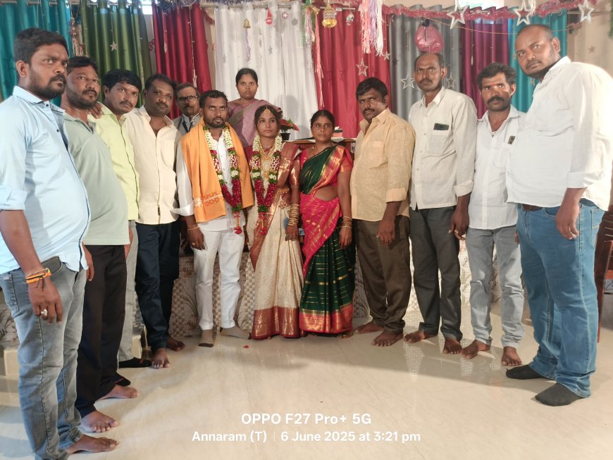 కూతురు వివాహానికి తోటి మిత్రునికి ఆర్థిక సాయం చేసిన పదవ తరగతి మిత్రులు