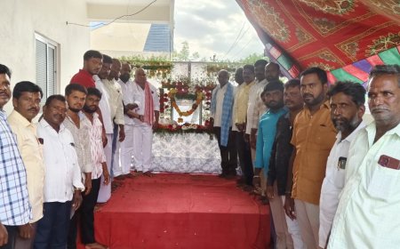 లింగాల యాదయ్య దశదినకర్మలో పాల్గొన్న బిఆర్ఎస్ మండల నాయకులు