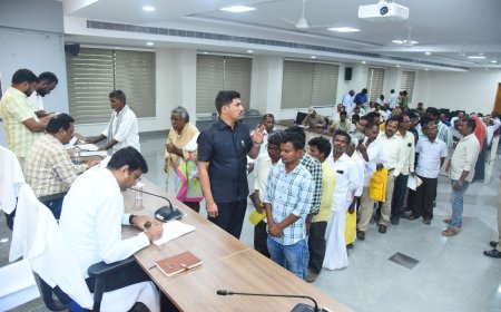 ప్రజావాణి కార్యక్రమంతో ప్రజా సమస్యల సత్వర పరిష్కారం ప్రజావాణికి 71 దరఖాస్తుల స్వీకరణ