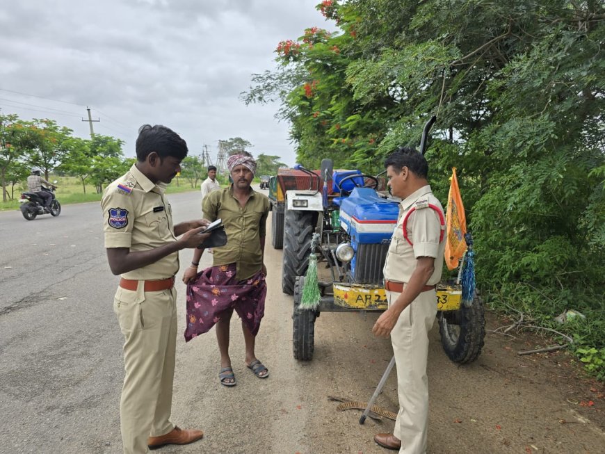 నేరాల నియంత్రణలో భాగంగా విస్తృతంగా వాహనాలు తనిఖీలు - రూరల్ ఎస్సై సిహెచ్ శ్రీకాంత్
