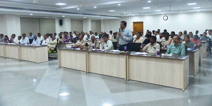 జిల్లాలో పకృతి విపత్తులు సంభవించినప్పుడు వాటిని సమర్థవంతంగా ఎదుర్కొనేందుకు అన్ని శాఖలు సమన్వయంతో పనిచేయాలి కలెక్టర్