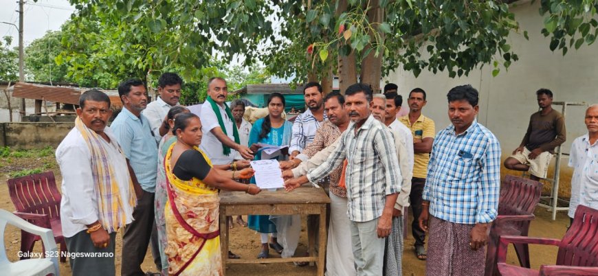 రఘునాధపాలెం మండలం మూల గూడెం గ్రామంలో ఇందిరమ్మ ఇల్లు పంపిణి""ఖమ్మం వ్యవసాయం మార్కెట్ చైర్మన్ యార గర్ల హనుమంతరావు