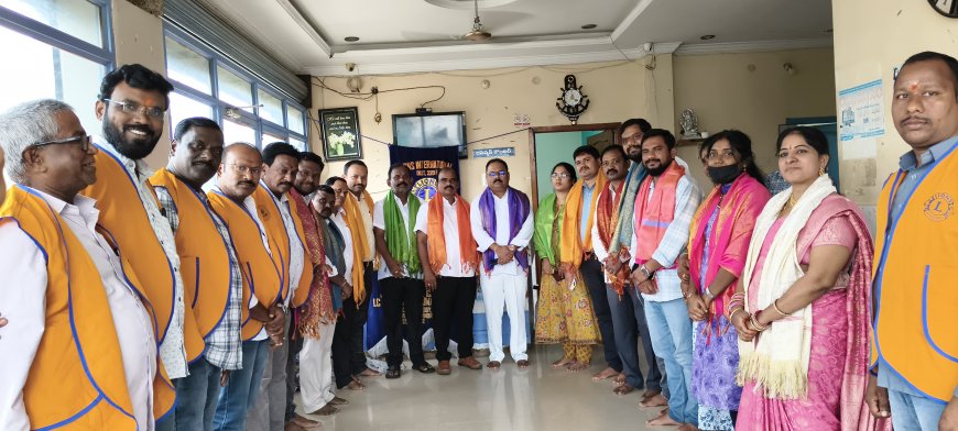 లయన్స్ క్లబ్ ఆధ్వర్యంలో డాక్టర్లకు సన్మానం