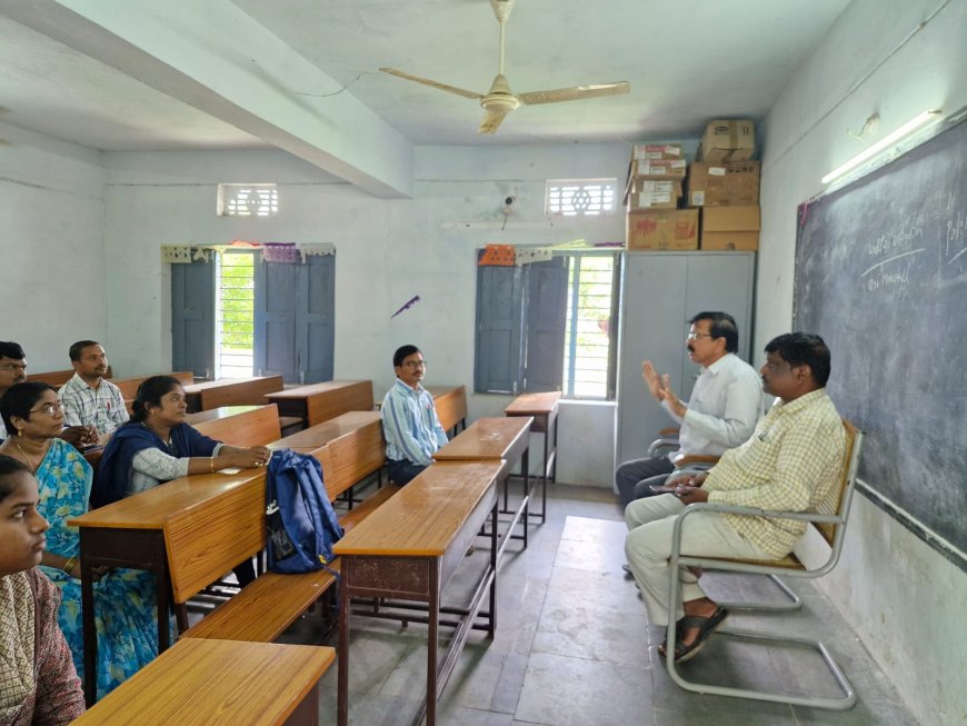 ప్రభుత్వ కళాశాలలో ప్రవేశాలను పెంచాలి: డిఐఈఓ భాను నాయక్