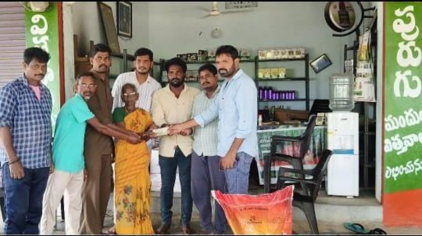 పేదల కష్టంలో ఆపద్బాంధవుడిగా తన వంతు సహాయం అందిస్తున్న జల్లారపు శ్రీనివాస్