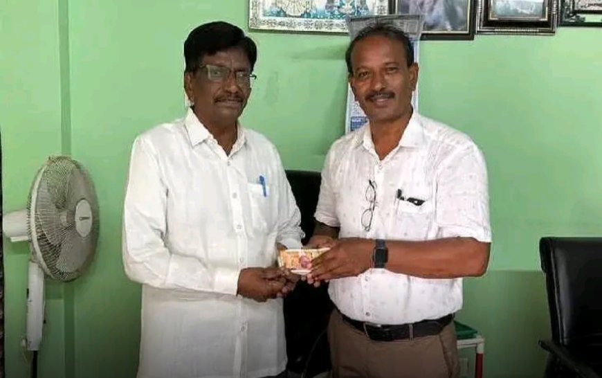 కళాశాలకు దాతల సహకారం