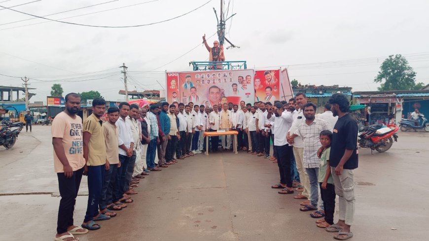 అడ్డగూడూరులో ఘనంగా ఎంపీ చామల జన్మదిన వేడుకలు