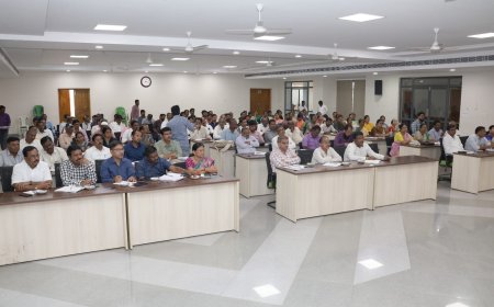 గురుకులాల సంక్షేమ శాఖ వసతిగృహాల విద్యార్థుల పట్ల నిర్లక్ష్యానికి దావులేదని ఉండవెల్లి జ్యోతి బాబు పూలే బీసీ బాలుర గురుకుల పాఠశాలలో సంఘటన పునరావృతం కాకూడదు కలెక్టర్