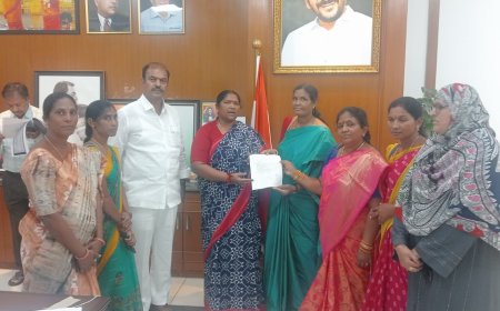 శిశు సంక్షేమ శాఖ మంత్రివర్యులు సీతక్క ను కలిసిన   గద్వాల ఎమ్మెల్యే బండ్ల కృష్ణ మెహన్ రెడ్డి