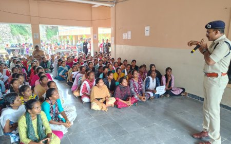 సైబర్ నేరాల పై ప్రతి ఒక్కరు అవగహన కలిగి ఉండాలి:  డి. ఎస్పీ మొగిలయ్య