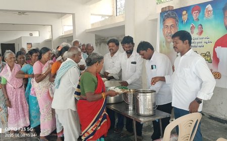 మేడి ఫౌండేషన్ చైర్మన్ ఎమ్మార్పీఎస్ ఉద్యమ నేత మేడి కృష్ణ మాదిగ  ఘనంగా జన్మదిన వేడుకలు