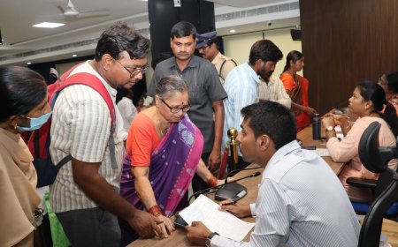 ప్రజావాణి దరఖాస్తులను సత్వరమే పరిష్కరించాలి""జిల్లా కలెక్టర్ అనుదీప్ దురిశెట్టి