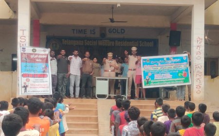 నష ముక్త్ భారత్ అభిమాన్ కార్యక్రమంలో""డ్రగ్స్ నిర్మూలన పై ప్రతిజ్ఞ"చేయించినా సీ ఐ రజిత రెడ్డి