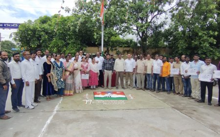 నాగోల్ బండ్లగూడ బస్ డిపోలో 79వ స్వాతంత్ర దినోత్సవ వేడుకలు ఘనంగా నిర్వహించారు.