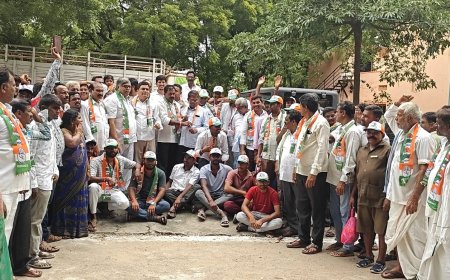 **నేలకొండపల్లి మండలం మంగాపురం తండా టిఆర్ఎస్ పార్టీ కి చెందిన 30 కుటుంబాలు రాజీనామా""కాంగ్రెస్ పార్టీలోకి చేరిక"ఏఎంసీ చైర్మన్ వెన్నుపూసల