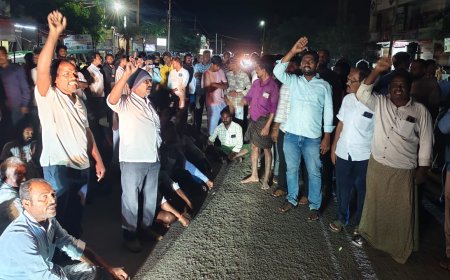 రాష్ట్ర ప్రభుత్వాలు కమిషన్లకు కోసం శాంతినగర్ సరస్వతి స్కూలును విద్యార్థుల  ప్రాణాలతో చెలగాటం ఆడుతున్నారు