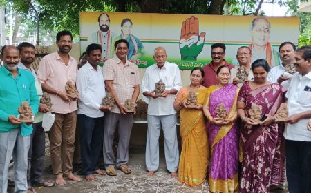 మట్టి విగ్రహాలనే పూజించాలి పర్యావరణాన్ని కాపాడాలి