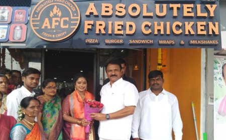 చంపాపేట్ లో నూతనంగా అబ్ సెల్యూట్లీ ప్రైడ్ చికెన్ సెంటర్ను ఎల్బీనగర్ ఎమ్మెల్యే దేవిరెడ్డి సుధీర్ రెడ్డి చేత ప్రారంభించబడింది .