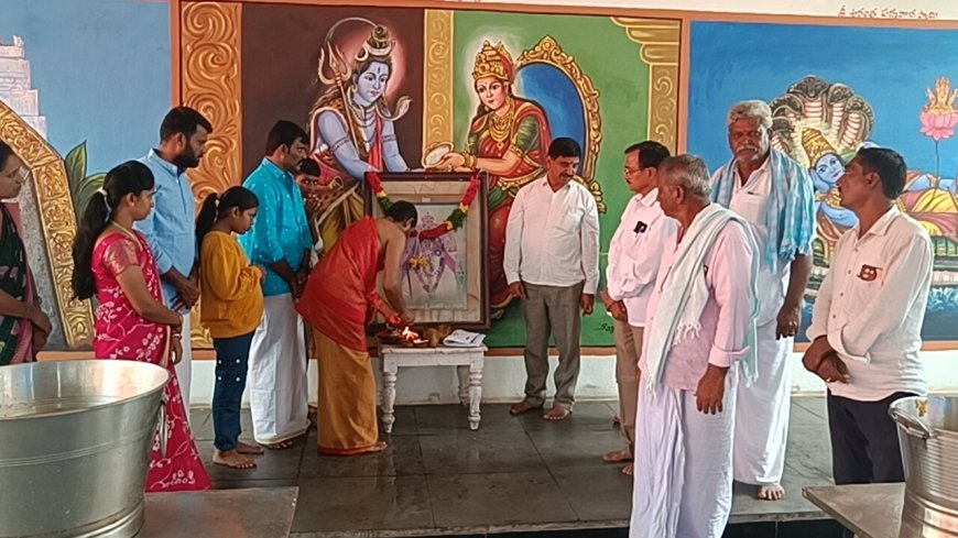 శ్రీ తిమ్మప్ప స్వామి దేవాలయంలో భక్తుల సందడి