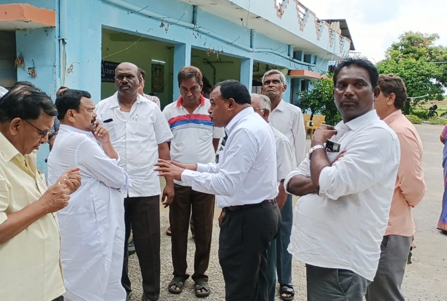 **నా కుటుంబానికి ఏ హాని జరిగినా వారిదే బాధ్యత""స్థానిక కిడ్స్ మహిళా ఇంజనీరింగ్ కాలేజ్ కళాశాల చైర్మన్ నీలా*
