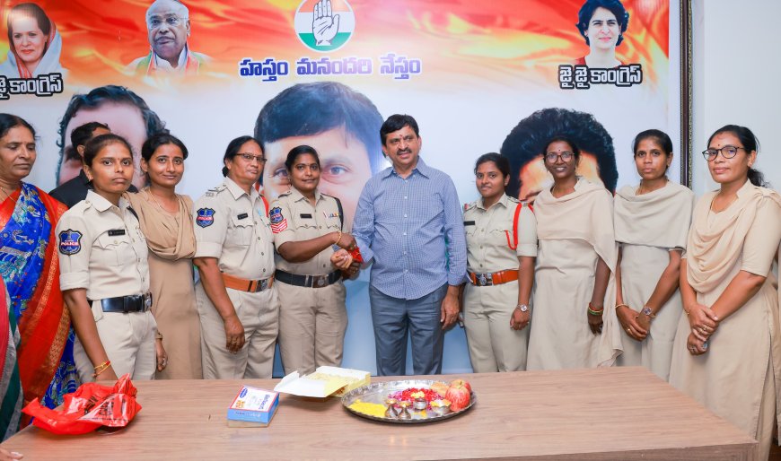 **సోదర భావంతో మంత్రికి రాఖీలు""ఖమ్మం పొంగులేటి క్యాంపు కార్యాలయంలో*