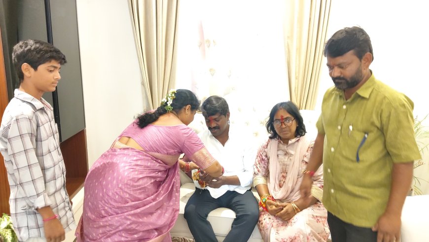 ఎమ్మెల్యేకు రాఖీ కట్టిన కాంగ్రెస్ పార్టీ జిల్లా నాయకులు శ్రీధర్ సతీమణి రాజేశ్వరి