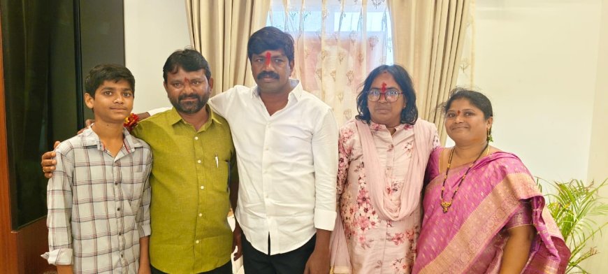 ఎమ్మెల్యేకు రాఖీ కట్టిన కాంగ్రెస్ పార్టీ జిల్లా నాయకులు శ్రీధర్ సతీమణి రాజేశ్వరి