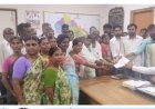 కలెక్టర్ కార్యాలయంలో రైతులు వినతిపత్రం..