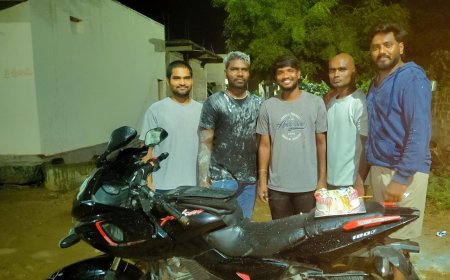 తోటి మిత్రునికి జన్మదిన శుభాకాంక్షలు తెలిపిన ఐకానిక్ యూత్ సభ్యులు