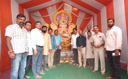 కృష్ణానగర్ కాలనీలో గణేష్ ని ఉత్సవాల సందర్భంగా అన్నదాన కార్యక్రమం నిర్వహించారు.