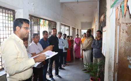 పాఠశాల సమయం ముగియకముందే విద్యార్థులను ఇంటికి పంపిన కారణంగా ప్రధానోపాధ్యాయుడిని సస్పెండ్