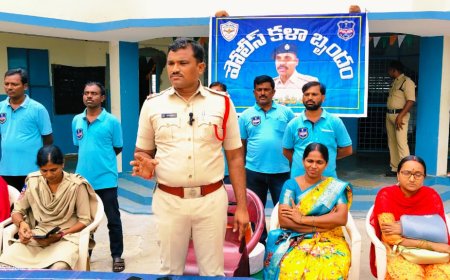 షీ టీమ్స్, సైబర్ నేరాలపై అవగాహన""గరిడేపల్లి పోలీస్ స్టేషన్, సూర్యాపేట జిల్లా