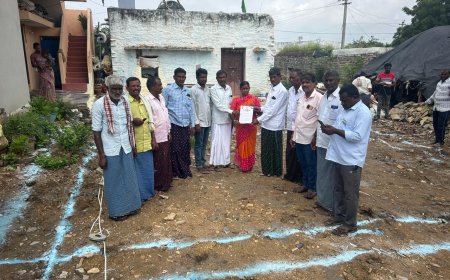 ఇంద్రమ్మ ప్రొసీడింగ్ కాపీలను అందజేసిన జూపల్లి అనుచరులు