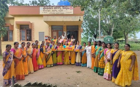 ప్రాథమిక ఆరోగ్య కేంద్రంలో  బతుకమ్మ సంబరాలు డాక్టర్ బి భార్గవి