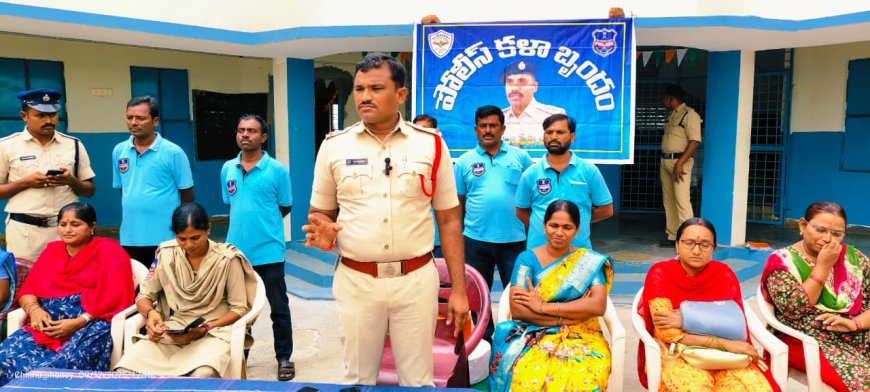 షీ టీమ్స్, సైబర్ నేరాలపై అవగాహన""గరిడేపల్లి పోలీస్ స్టేషన్, సూర్యాపేట జిల్లా