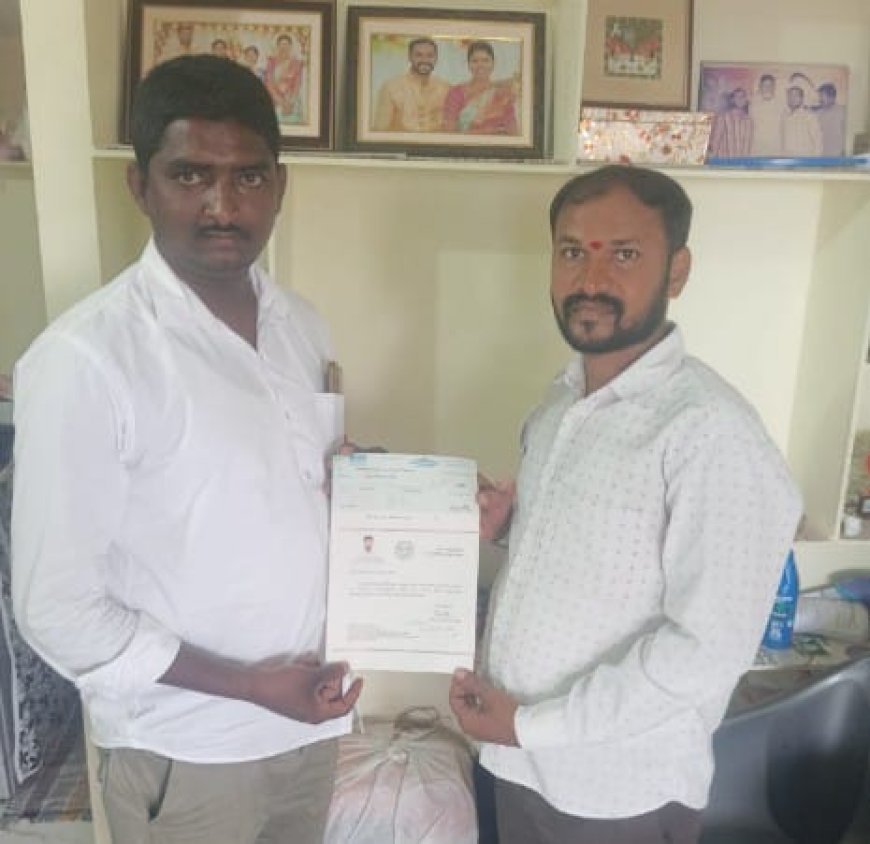 సీఎం సహాయనిధి చెక్కును అందజేసిన యువజన కాంగ్రెస్ మండల అధ్యక్షుడు బైరెడ్డి సందీప్ రెడ్డి