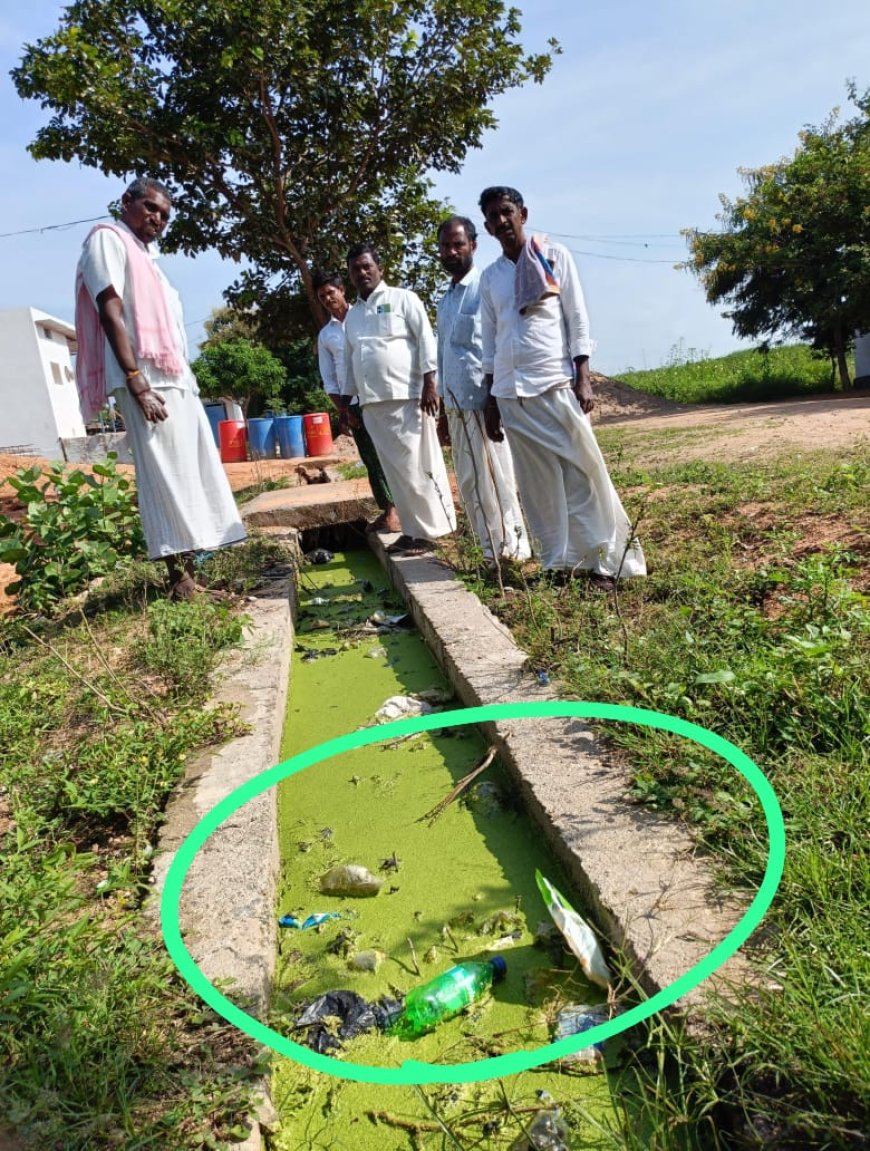 ఆలూరు గ్రామంలో డ్రైనేజీ వ్యవస్థ అస్తవ్యస్తం