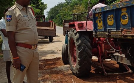 రోడ్డు వల్ల ప్రజల ఇబ్బందులు  స్పందించిన పోలీసులు