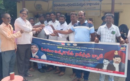 జస్టిస్ బి.ఆర్ గవాయి దాడిపై ఎమ్మార్వో కు వినతి పత్రం అందజేత