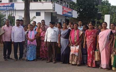 **గిరిజన హాస్టల్ వర్కర్ల నోటి కాడ బువ్వ గుంజుకున్నా ప్రభుత్వం""ఇదేమిటనే అడిగితే అరెస్టు లా*