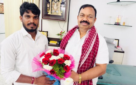 క్యామకు శుభాకాంక్షలు తెలియజేసిన గజ్జి నాని యాదవ్