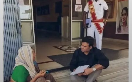 అవ్వతో పాటు కింద కూర్చున్న కలెక్టర్ మహమ్మద్ అబ్దుల్ అజీo భూపాలపల్లి