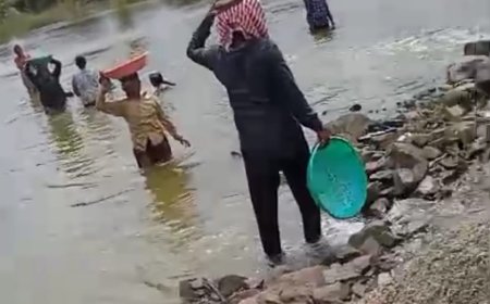 ఇందిరమ్మ ఇళ్ల పేరుతో జోరుగా ఇసుక దందా