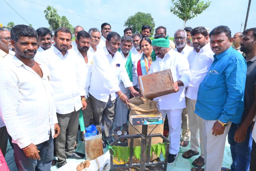 రైతు పండించిన ప్రతి గింజను ప్రభుత్వమే కొనుగోలు చేస్తుంది