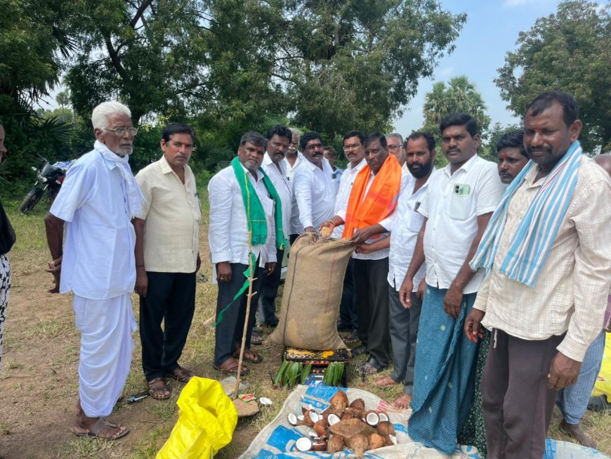 వెల్దేవి గ్రామంలో వడ్ల కొనుగోలు కేంద్రాన్ని ప్రారంభించిన సింగిల్ విండో చైర్మన్ కొప్పుల నిరంజన్ రెడ్డి