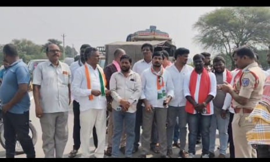 చౌళ్ళరామారం మెయిన్ రహదారిపై అన్ని పార్టీలతో నిరసన కార్యక్రమం