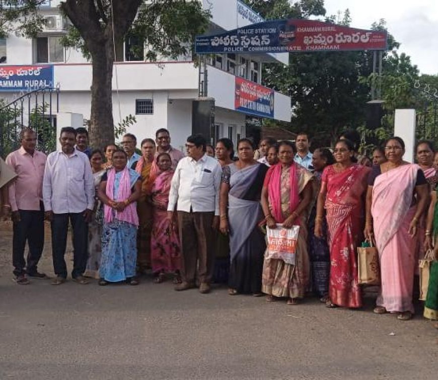 **గిరిజన హాస్టల్ వర్కర్ల నోటి కాడ బువ్వ గుంజుకున్నా ప్రభుత్వం""ఇదేమిటనే అడిగితే అరెస్టు లా*