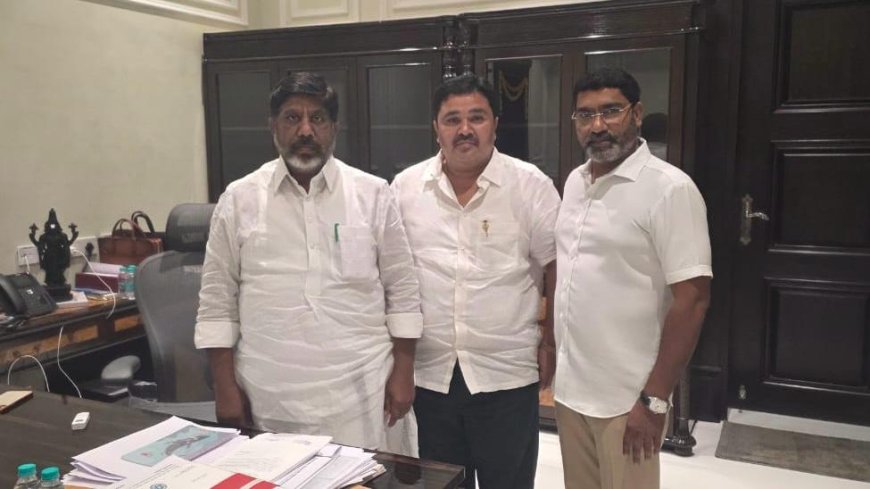 డిప్యూటీ సీఎం మల్లు బట్టి విక్రమార్క చేతుల మీదుగా 45 కోట్ల నిధుల ప్రొసీడింగ్ పత్రాలు అందుకున్న మాజీ ఎమ్మెల్యే సంపత్ కుమార్